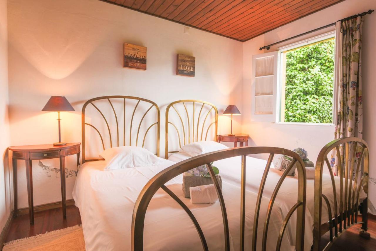 Domus Adepta Family W Garden Villa Furnas  Kültér fotó